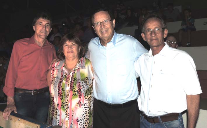 Prefeitos de Taquaral Laercio, de Taiaçu Sulei, Deputado Sinval Malheiros e prefeito de Pirangi Luizinho